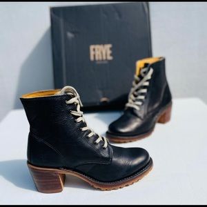 Frye Sabrina Blue Boots Sz 9 New